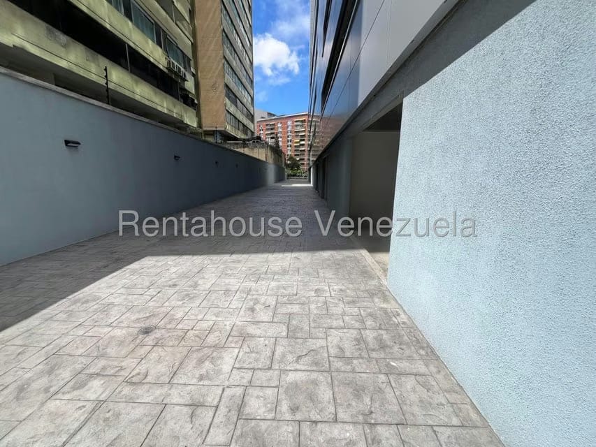 Comercial (Local Comercial) en Alquiler en Campo Alegre, Distrito Metropolitano - 2