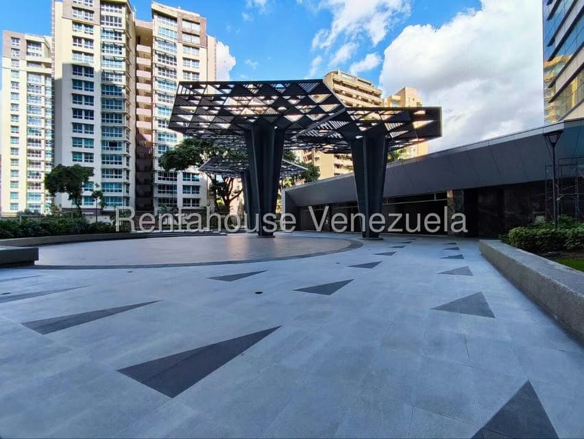 Comercial (Local Comercial) en Alquiler en Campo Alegre, Distrito Metropolitano - 14