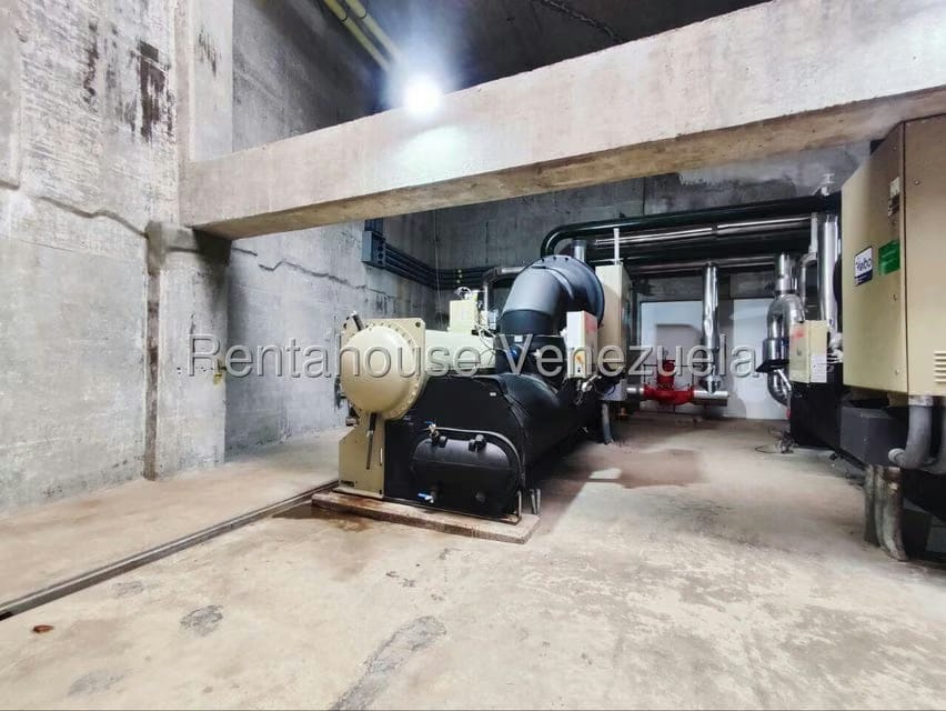 Comercial (Local Comercial) en Alquiler en Campo Alegre, Distrito Metropolitano - 17