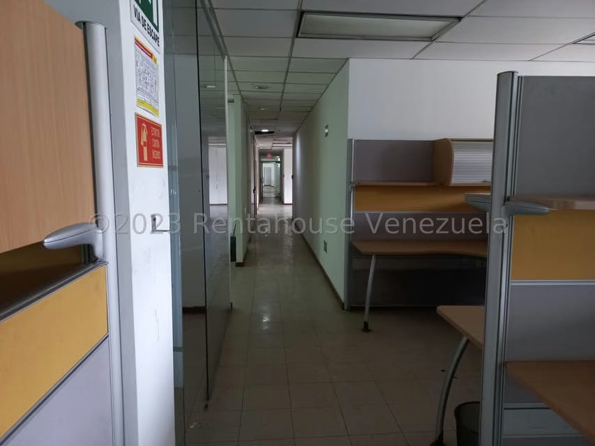 Comercial (Oficina) en Alquiler en Macaracuay, Distrito Metropolitano - 19