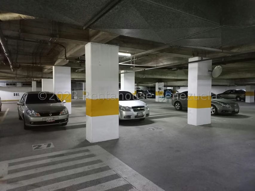 Comercial (Oficina) en Alquiler en Macaracuay, Distrito Metropolitano - 32