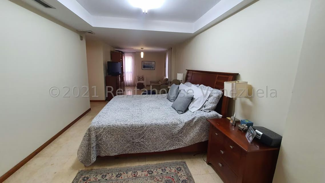 Apartamento (Duplex) en Venta en Los Naranjos de Las Mercedes, Distrito Metropolitano - 15