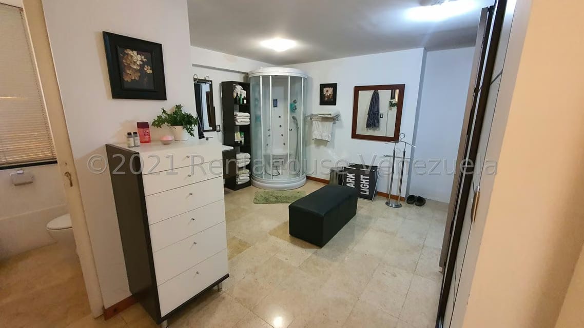 Apartamento (Duplex) en Venta en Los Naranjos de Las Mercedes, Distrito Metropolitano - 16