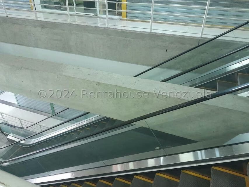 Comercial (Local Comercial) en Alquiler en Centro, Lara - 14