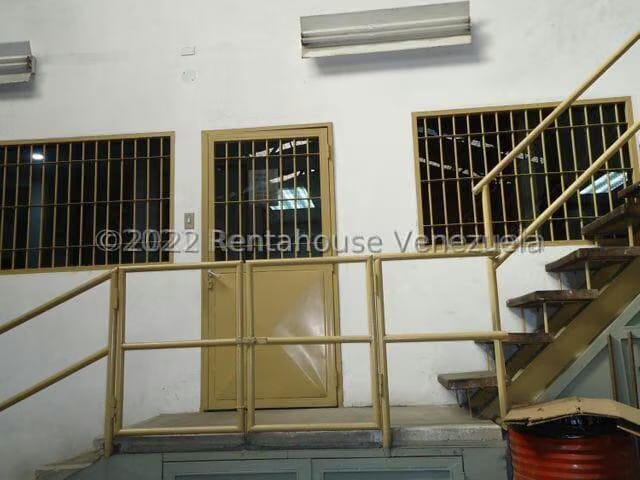 Comercial (Galpon - Deposito) en Venta en Sarria, Distrito Metropolitano - 13