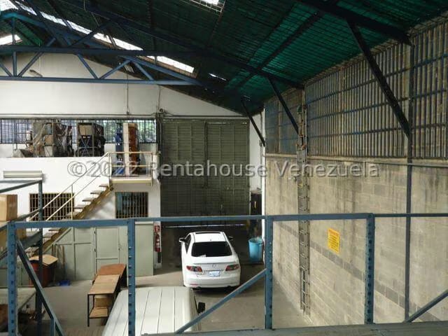 Comercial (Galpon - Deposito) en Venta en Sarria, Distrito Metropolitano - 9