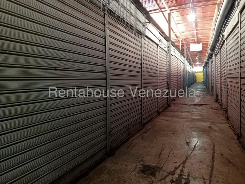 Comercial (Local Comercial) en Venta en Parroquia Santa Teresa, Distrito Metropolitano - 20