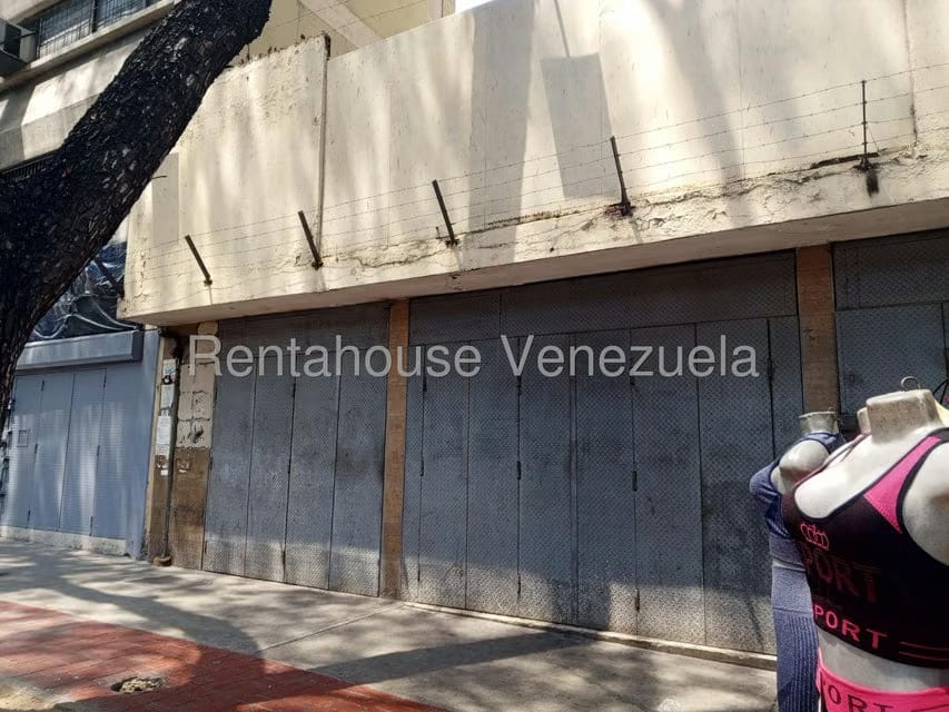Comercial (Local Comercial) en Venta en Parroquia Santa Teresa, Distrito Metropolitano - 25