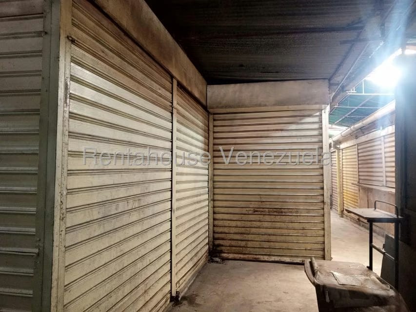 Comercial (Local Comercial) en Venta en Parroquia Santa Teresa, Distrito Metropolitano - 5