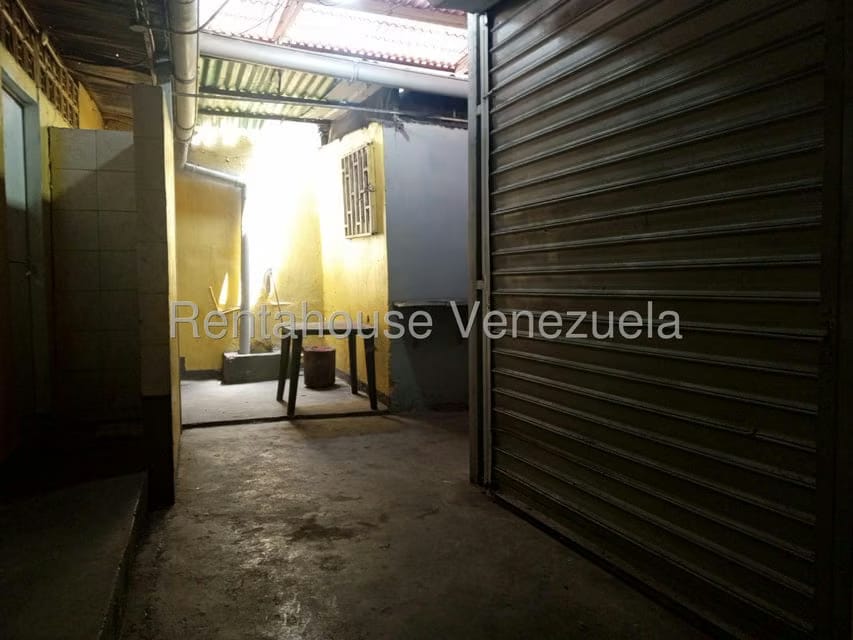 Comercial (Local Comercial) en Venta en Parroquia Santa Teresa, Distrito Metropolitano - 9