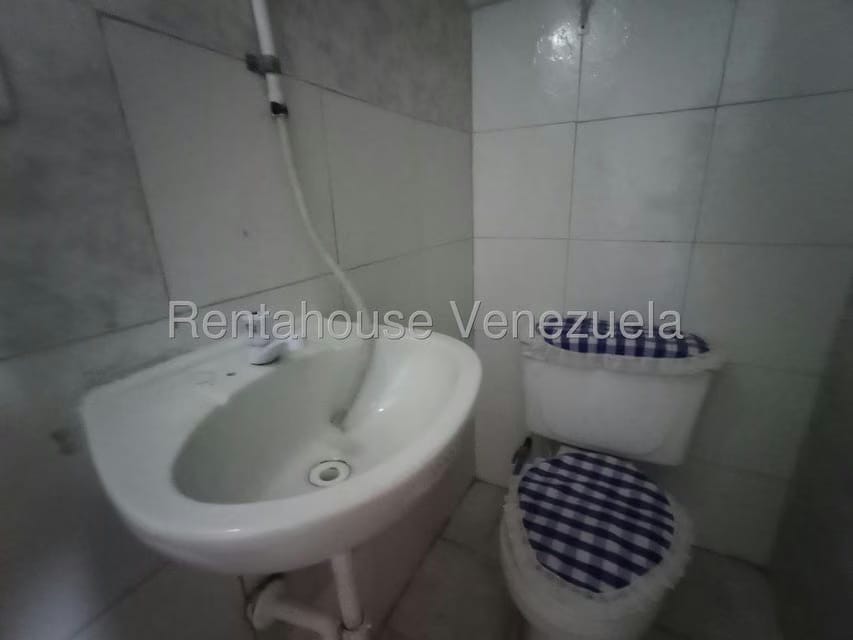 Comercial (Local Comercial) en Alquiler en Almarriera, Lara - 8