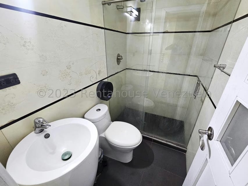 Casa (Duplex) en Venta en Zona Este, Lara - 22
