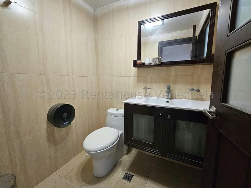 Casa (Duplex) en Venta en Zona Este, Lara - 31