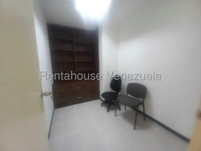 Comercial (Oficina) en Alquiler en La Florida, Distrito Metropolitano - 15