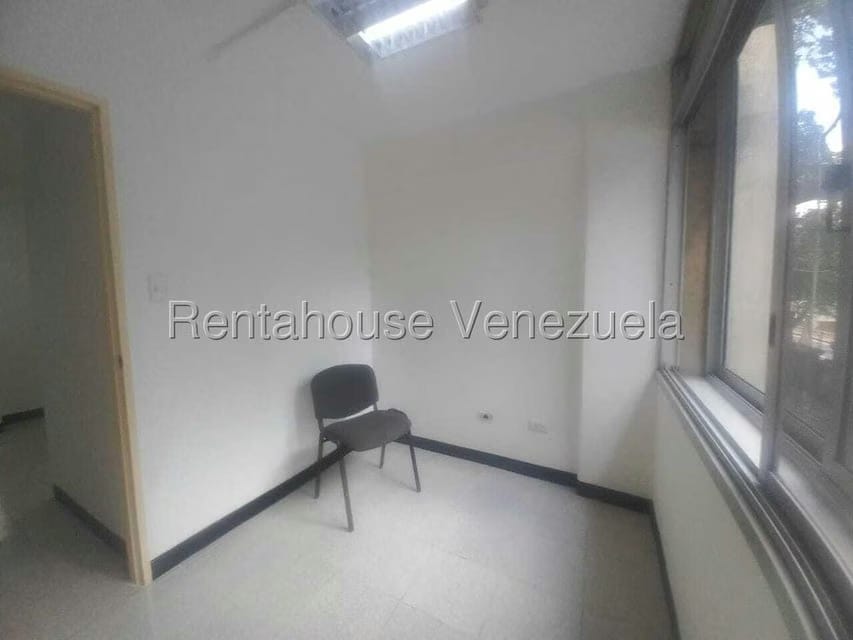 Comercial (Oficina) en Alquiler en La Florida, Distrito Metropolitano - 21