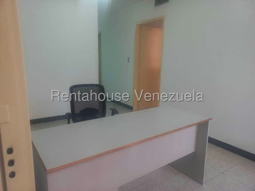 Comercial (Oficina) en Alquiler en La Florida, Distrito Metropolitano - 6