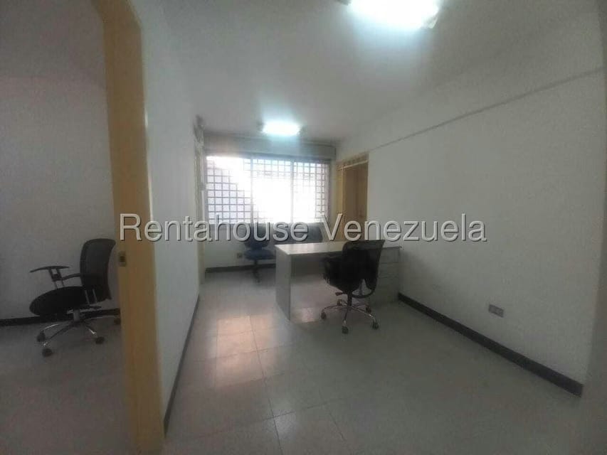 Comercial (Oficina) en Alquiler en La Florida, Distrito Metropolitano - 8