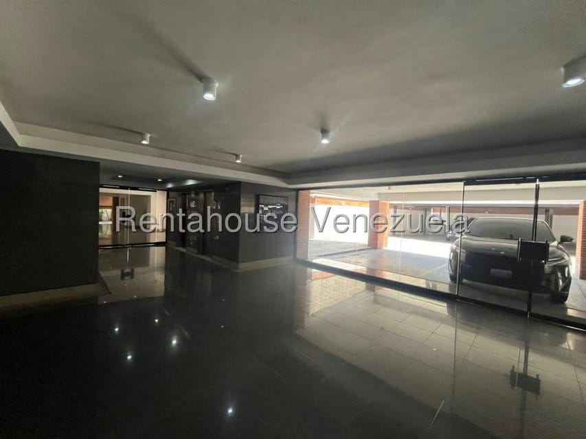 Apartamento (1 Nivel) en Venta en La Campiña, Distrito Metropolitano - 3