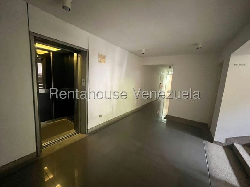 Apartamento (1 Nivel) en Venta en La Campiña, Distrito Metropolitano - 4