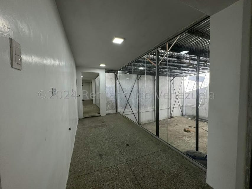 Comercial (Galpon - Deposito) en Venta en San Juan, Distrito Metropolitano - 12