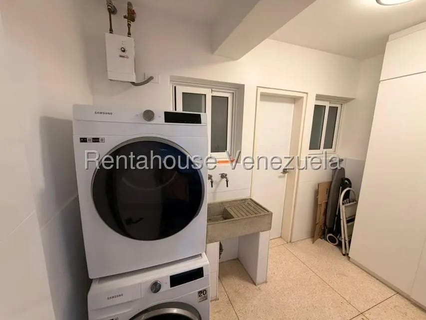Apartamento (1 Nivel) en Venta en La Florida, Distrito Metropolitano - 14