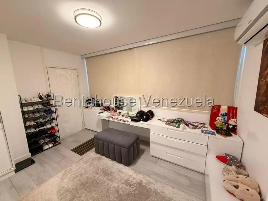 Apartamento (1 Nivel) en Venta en La Florida, Distrito Metropolitano - 18