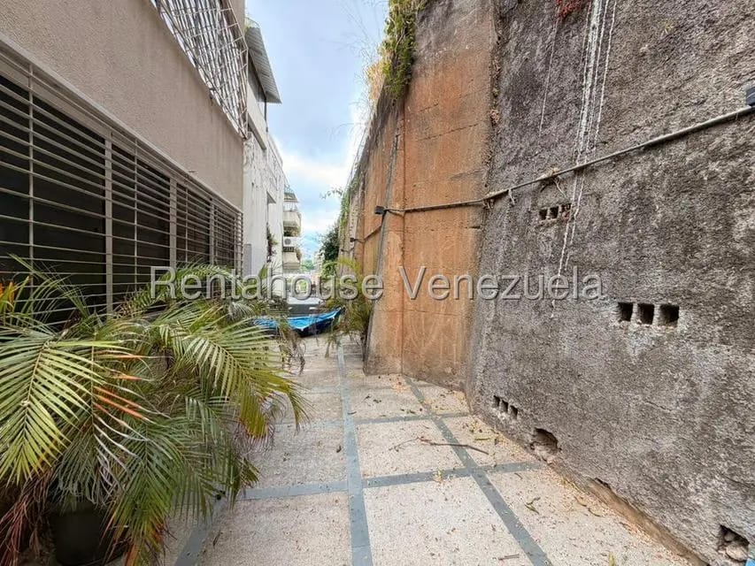 Apartamento (1 Nivel) en Venta en La Florida, Distrito Metropolitano - 28