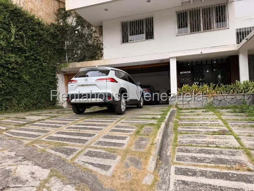 Apartamento (1 Nivel) en Venta en La Florida, Distrito Metropolitano - 32