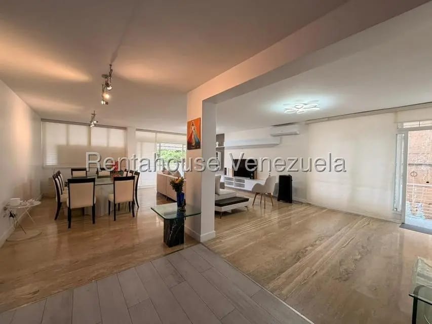 Apartamento (1 Nivel) en Venta en La Florida, Distrito Metropolitano - 6