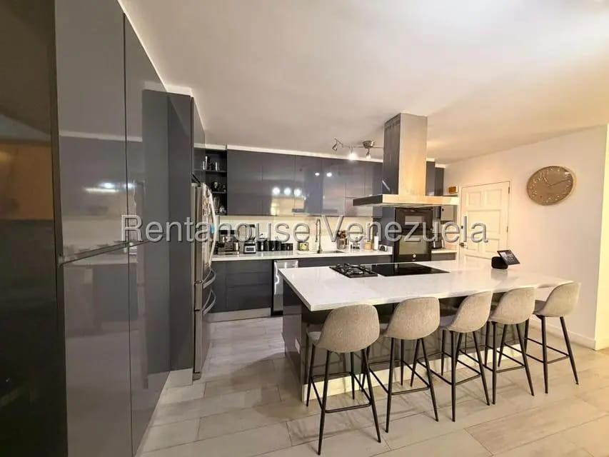 Apartamento (1 Nivel) en Venta en La Florida, Distrito Metropolitano - 9