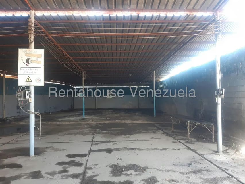 Comercial (Galpon - Deposito) en Alquiler en Intercomunal, Zulia - 13