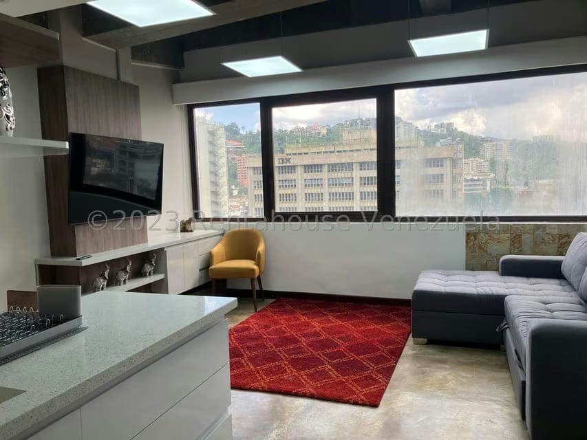 Apartamento (1 Nivel) en Alquiler en Chuao, Distrito Metropolitano - 2