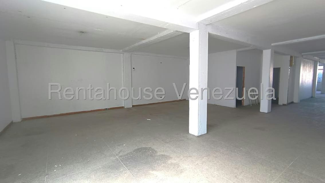 Comercial (Galpon - Deposito) en Alquiler en Catia, Distrito Metropolitano - 4