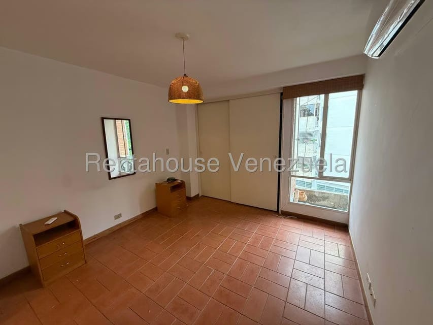 Apartamento (1 Nivel) en Alquiler en Colinas de Los Ruices, Distrito Metropolitano - 28