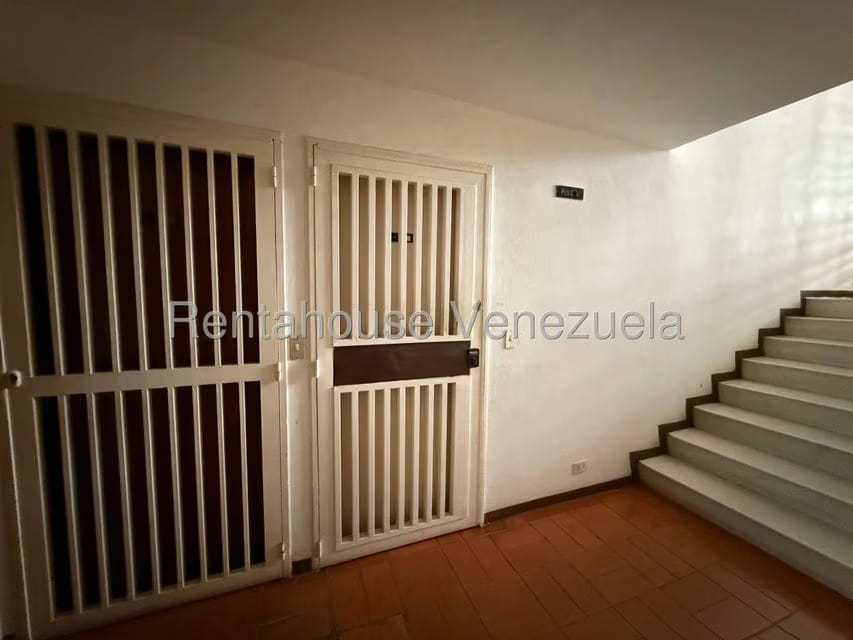 Apartamento (1 Nivel) en Alquiler en Colinas de Los Ruices, Distrito Metropolitano - 31