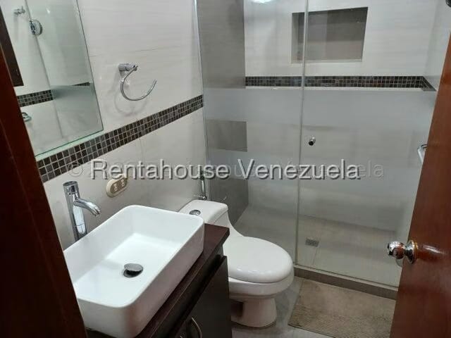 Casa (Multipes Niveles) en Venta en Las Acacias, Distrito Metropolitano - 13
