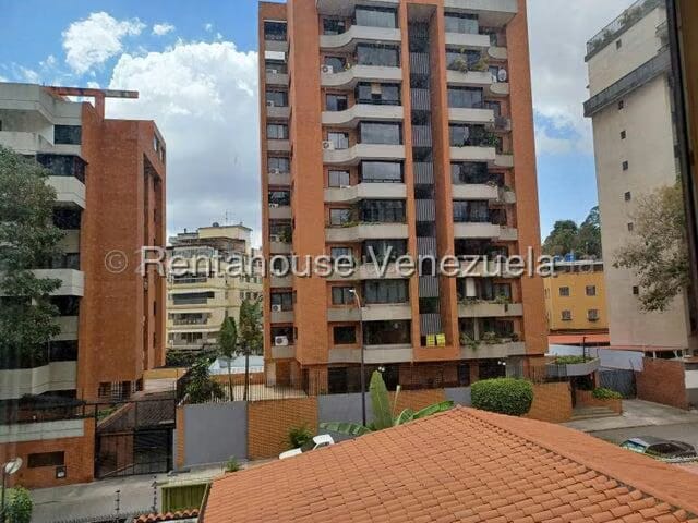 Casa (Multipes Niveles) en Venta en Las Acacias, Distrito Metropolitano - 35
