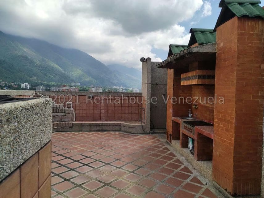 Apartamento (Penthouse) en Venta en La Florida, Distrito Metropolitano - 2