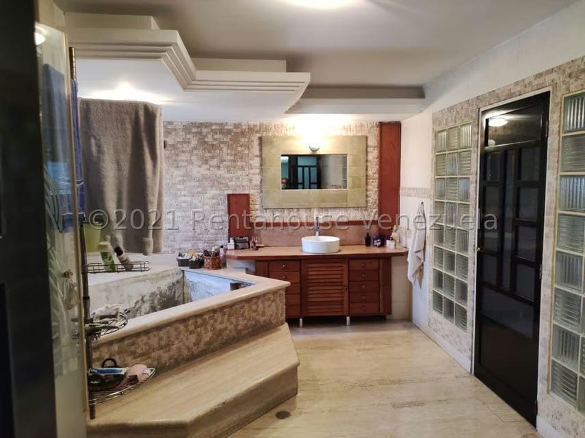 Apartamento (Penthouse) en Venta en La Florida, Distrito Metropolitano - 23