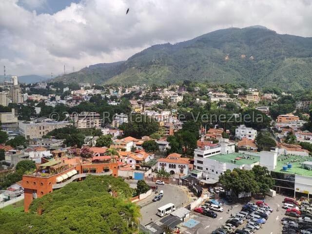 Apartamento (Penthouse) en Venta en La Florida, Distrito Metropolitano - 29
