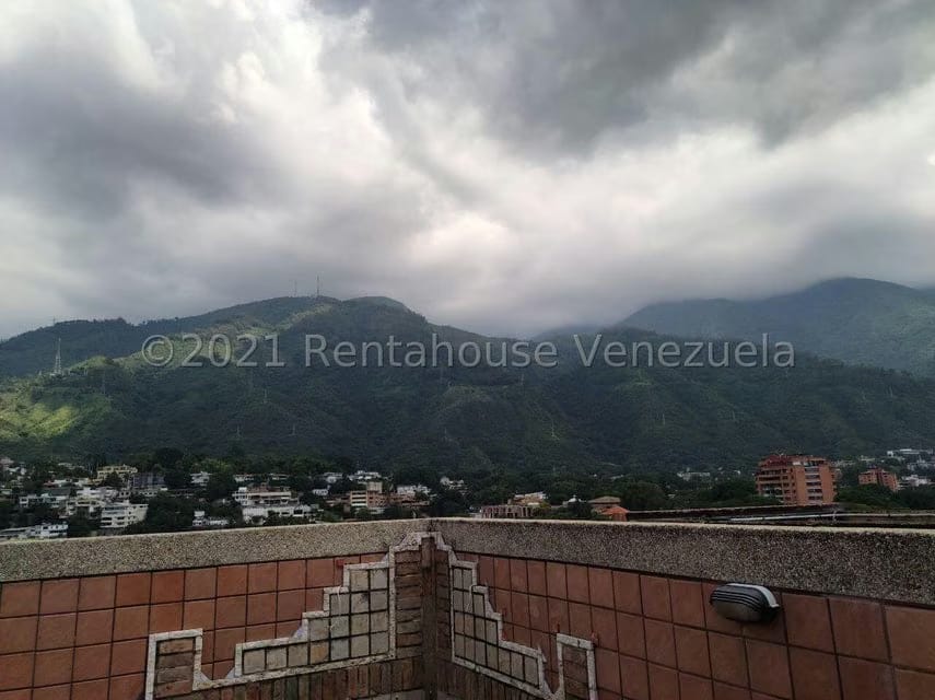 Apartamento (Penthouse) en Venta en La Florida, Distrito Metropolitano - 4