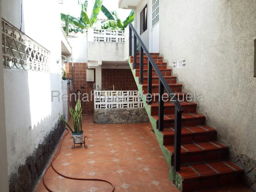 Casa (Multipes Niveles) en Venta en Montalban I, Distrito Metropolitano - 21