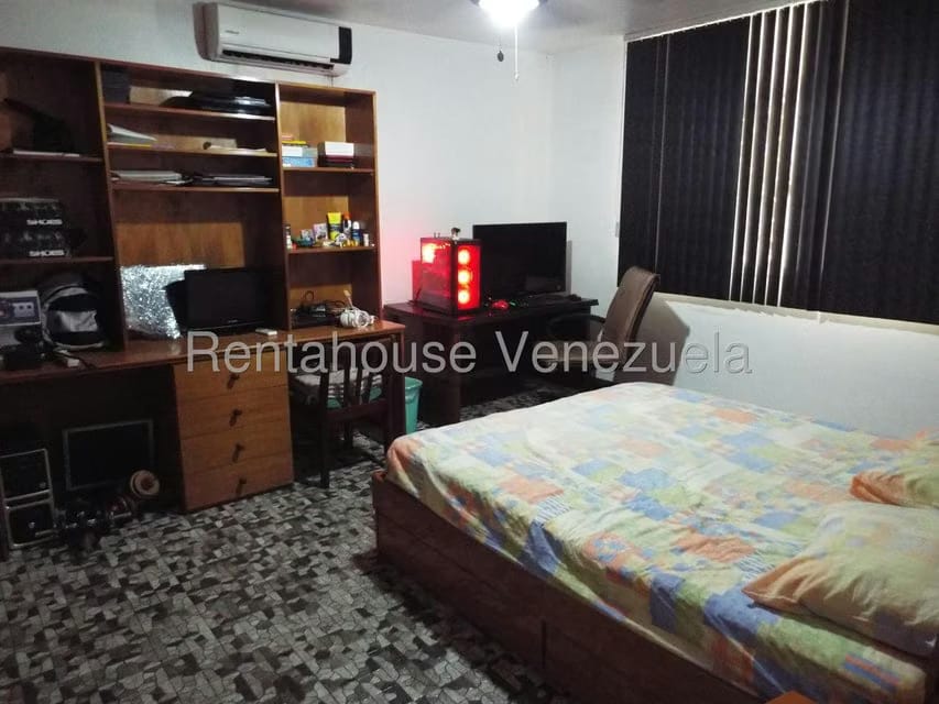 Casa (Multipes Niveles) en Venta en Montalban I, Distrito Metropolitano - 29