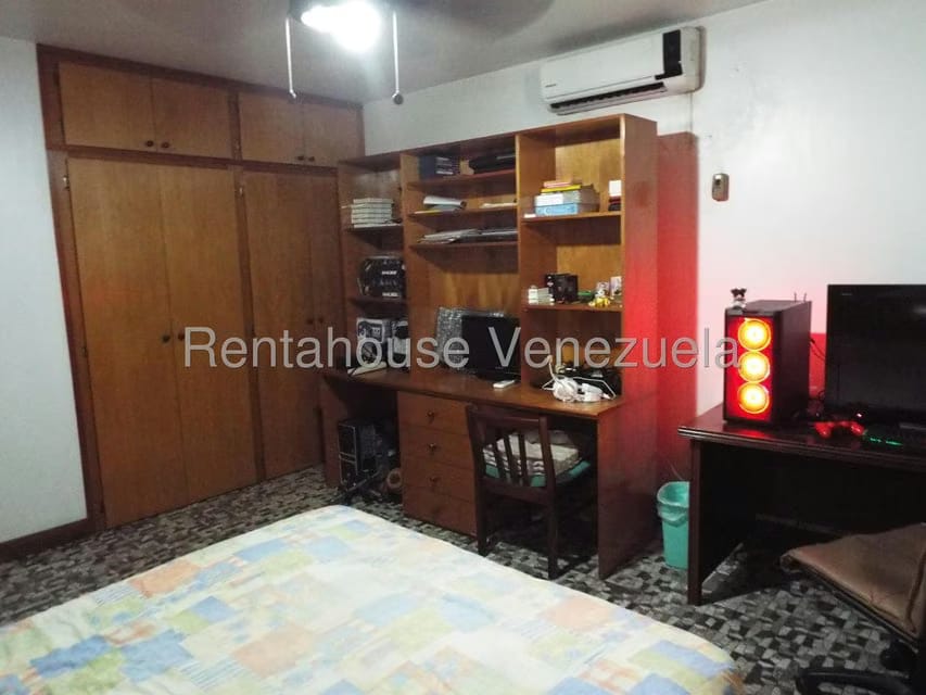 Casa (Multipes Niveles) en Venta en Montalban I, Distrito Metropolitano - 31