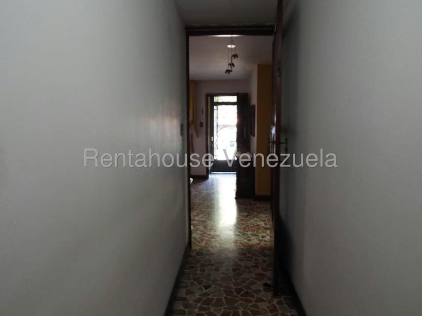 Casa (Multipes Niveles) en Venta en Montalban I, Distrito Metropolitano - 51
