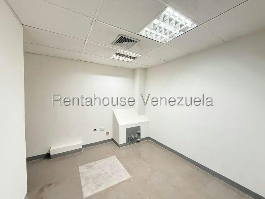 Comercial (Local Comercial) en Alquiler en Centro, Lara - 11