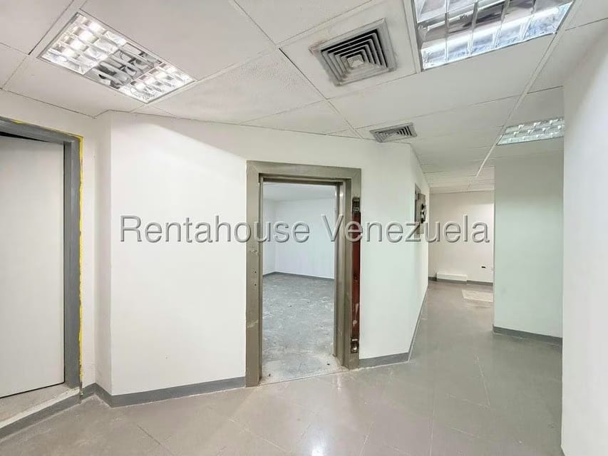 Comercial (Local Comercial) en Alquiler en Centro, Lara - 8