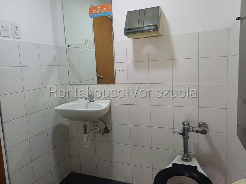 Comercial (Local Comercial) en Alquiler en Las Mercedes, Distrito Metropolitano - 11