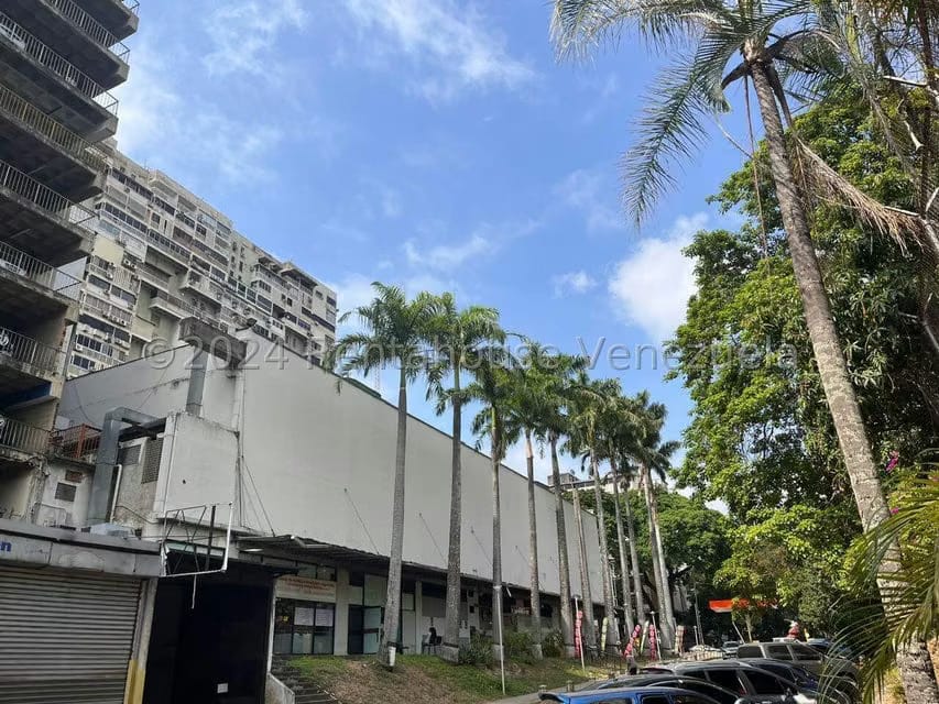 Comercial (Oficina) en Venta en Los Chaguaramos, Distrito Metropolitano - 2