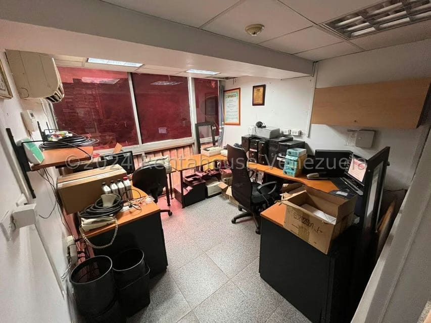 Comercial (Oficina) en Venta en Los Chaguaramos, Distrito Metropolitano - 16